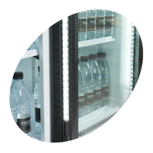 Refrigerated Beverage Cabinet 3 Glass Doors - 825 L TEFCOLD FS1600H: Store your drinks with efficiency and style.