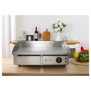 Professional Electric Griddle Dynasteel - Smooth 55 cm: Stainless steel plate, even and fast cooking