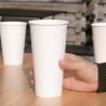 Becher für kalte Getränke aus Papier 625 ml 90 mm - Packung mit 1000 recycelbaren, eleganten & praktischen Bechern