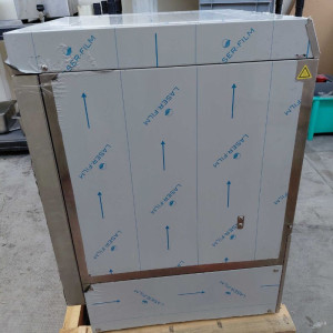 Professioneller Geschirrspüler mit Klarspüler- und Reinigungsmitteldosierer und Ablaufpumpe - 50 x 50 cm - Dynasteel