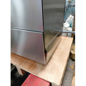 Professioneller Geschirrspüler mit Spülmittel- und Reinigungsmitteldosierer - 40 x 40 cm - Dynasteel