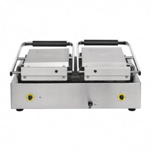 Doppelseitiger Kontaktgrill, links glatt und rechts gerillt - Buffalo