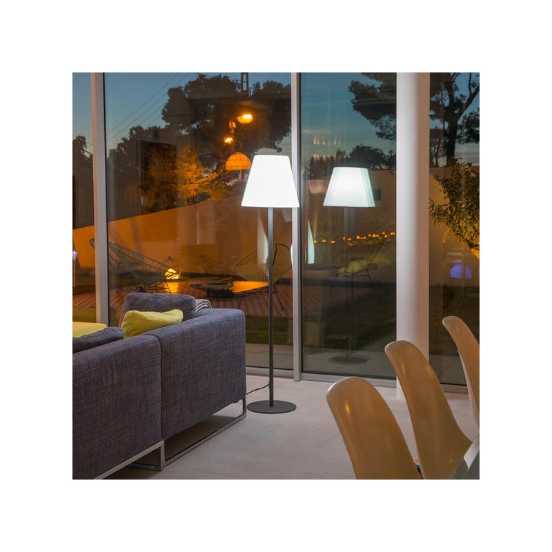 Wired Outdoor Lamp Post - Standy 150 cm - Lumisky