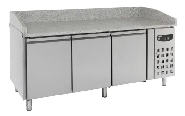 Gekühltes Pizzamöbel mit 3 Türen - 580 L
